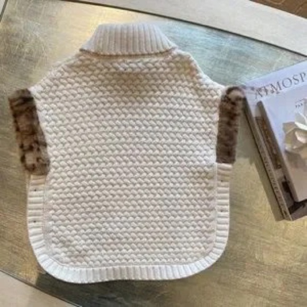 ASPEN GIRLS COTTON SWEATER PONCHO. OFF WHITE . SIZE 7-8
